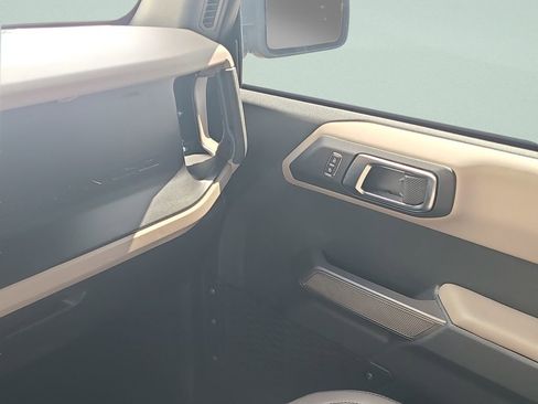 Used 2023 Ford Bronco Wildtrak AWD/4WD image 12