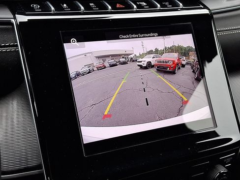 Certified 2025 Jeep Grand Cherokee L Laredo w/ Trailer Tow Package AWD/4WD image 19