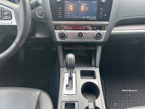 Used 2017 Subaru Outback 2.5i Limited image 15