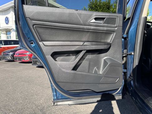 Used 2018 Volkswagen Atlas SE image 24