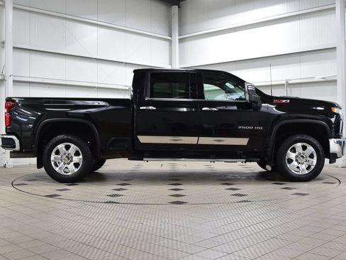 Used 2022 Chevrolet Silverado 2500 LTZ w/ LTZ Premium Package AWD/4WD image 9