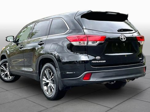 Certified 2019 Toyota Highlander LE w/ Carpet Mat Package (TMS) AWD/4WD image 12
