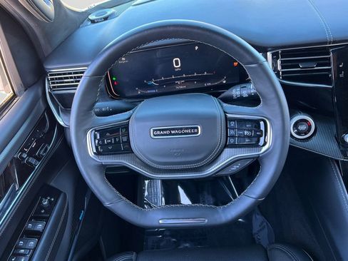 Used 2022 Jeep Grand Wagoneer Series II image 18