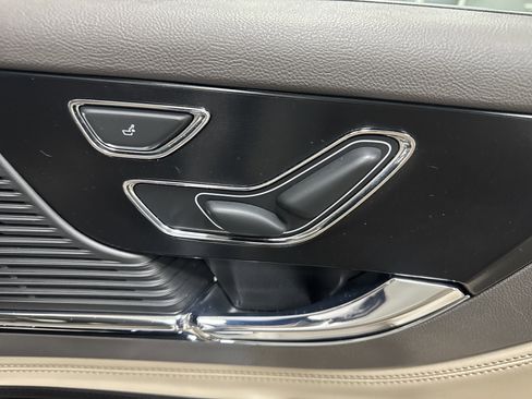 Used 2021 Lincoln Corsair AWD image 43