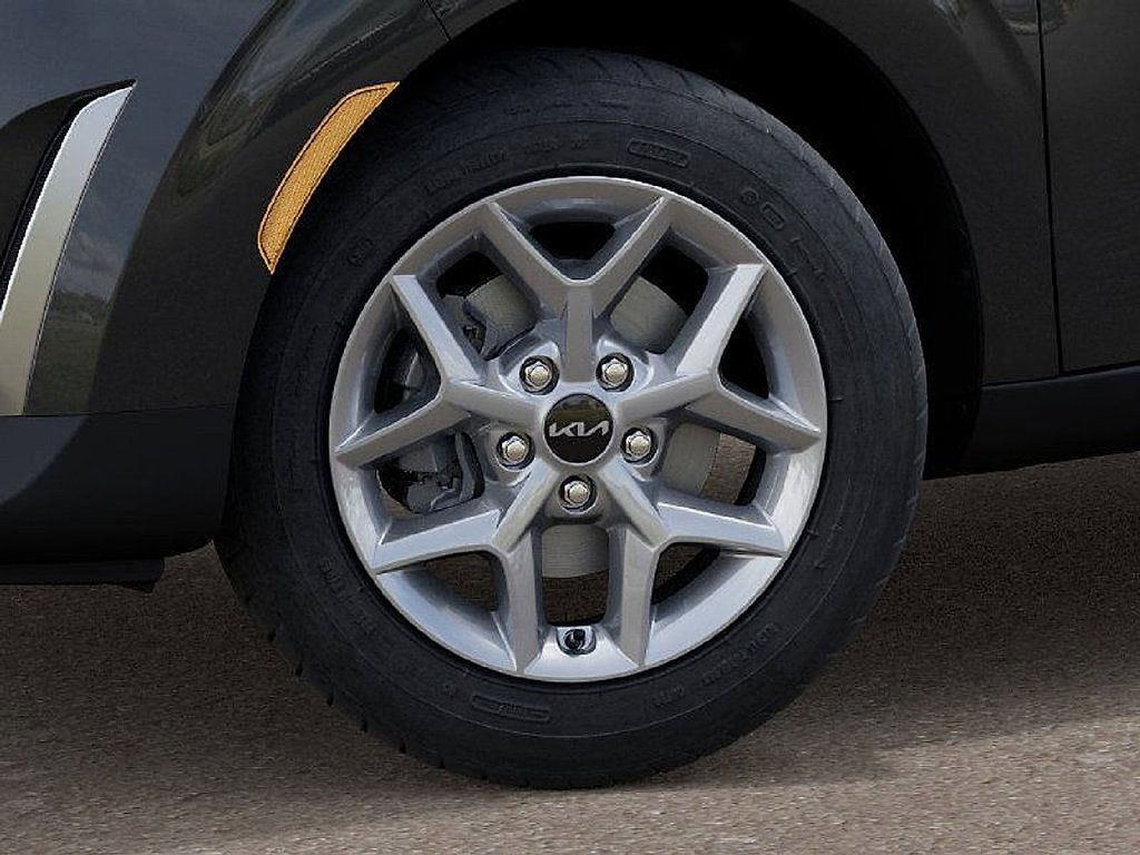 Used 2025 Kia Soul LX w/ LX Technology Package FWD image 9