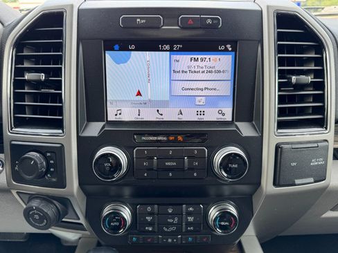 Used 2019 Ford F150 Lariat w/ Equipment Group 502A Luxury AWD/4WD image 21