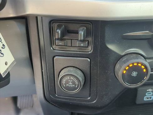Used 2025 Ford F250 XL w/ XL Chrome Package RWD image 21