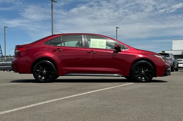 Used 2023 Toyota Corolla SE w/ Carpet Mat Package (TMS) FWD image 3