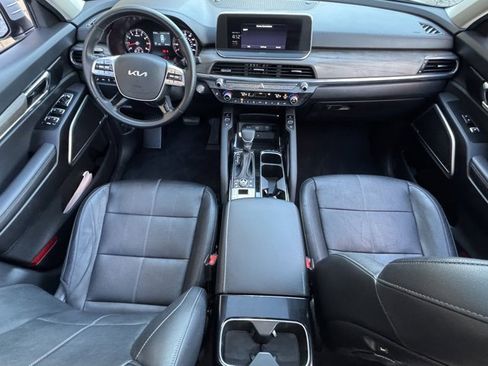 Used 2022 Kia Telluride EX w/ EX Premium Package image 14