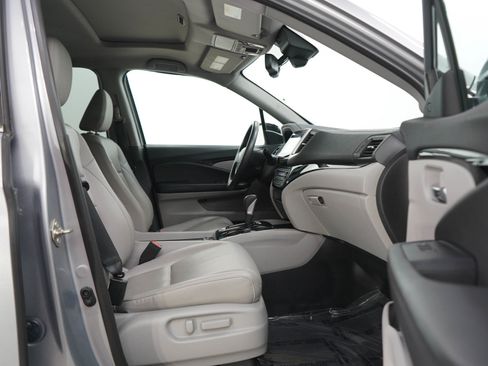 Used 2017 Honda Ridgeline RTL-E image 11