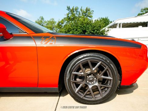 Used 2017 Dodge Challenger R/T w/ Quick Order Package 22P T/A RWD image 11