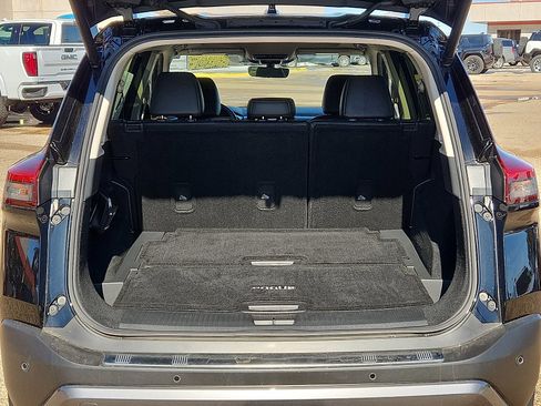 Used 2023 Nissan Rogue SL w/ SL Premium Package image 10