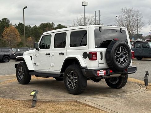 New 2026 Jeep Wrangler Unlimited Sahara AWD/4WD image 5