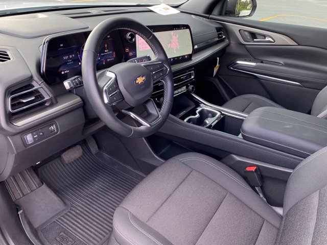 Used 2026 Chevrolet Traverse LT w/ LPO, Floor Liner Package FWD image 13