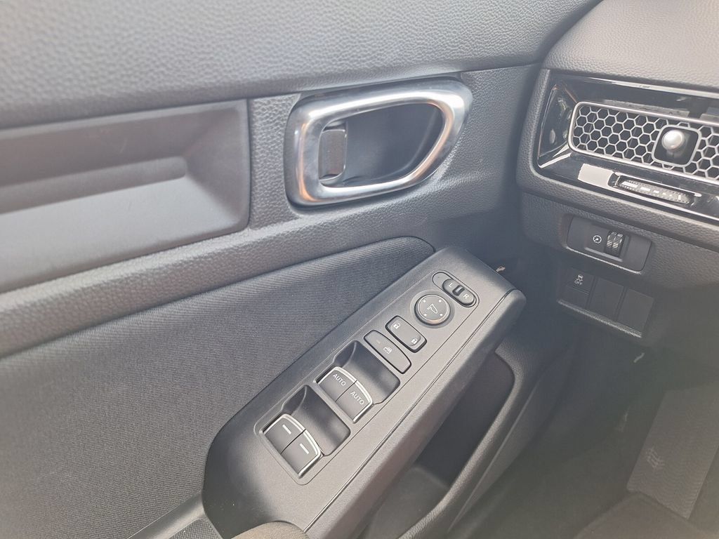 Used 2025 Honda Civic Sport image 19