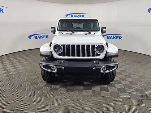Used 2025 Jeep Wrangler Unlimited Sahara AWD/4WD image 2