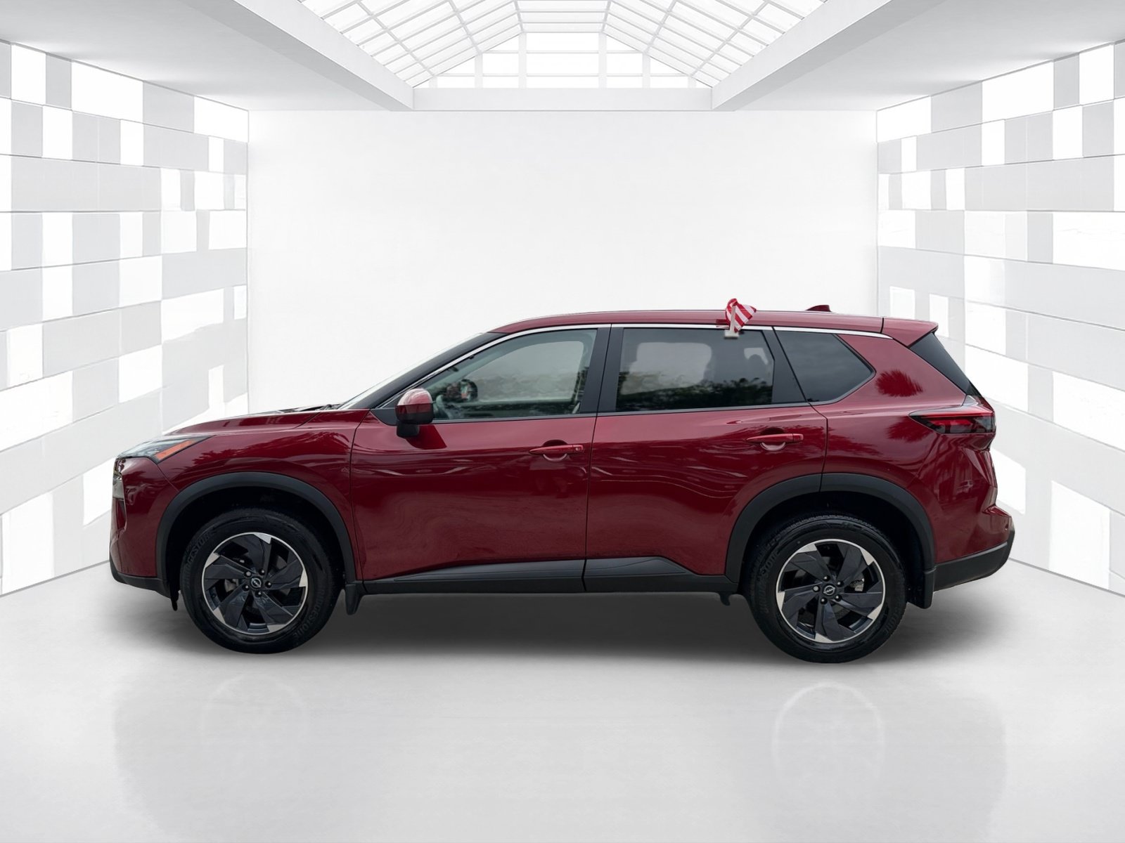 Used 2024 Nissan Rogue SV FWD image 4