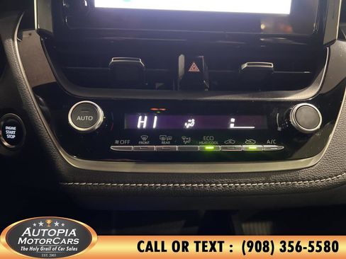 Used 2025 Toyota Corolla SE image 35