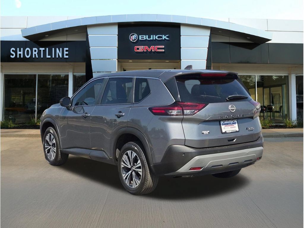 Used 2023 Nissan Rogue SV AWD/4WD image 3
