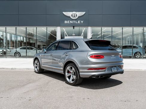 Certified 2023 Bentley Bentayga AWD/4WD image 8