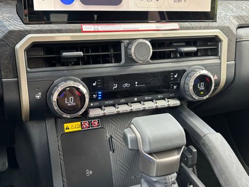 New 2026 Toyota Tacoma Limited AWD/4WD image 22