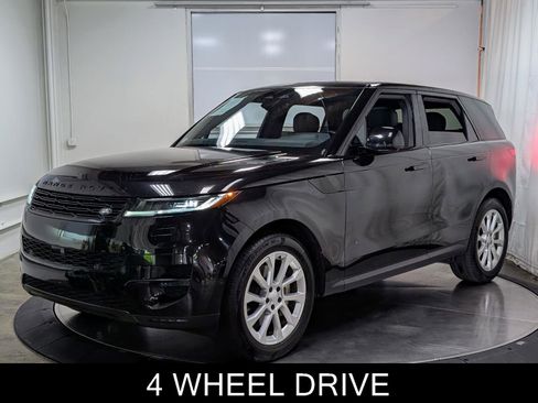Used 2025 Land Rover Range Rover Sport SE AWD/4WD image 4