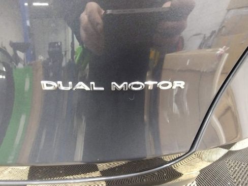 Used 2023 Tesla Model Y Long Range image 14