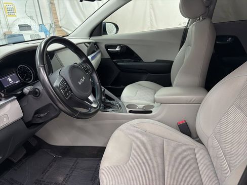 Used 2022 Kia Niro LXS image 15