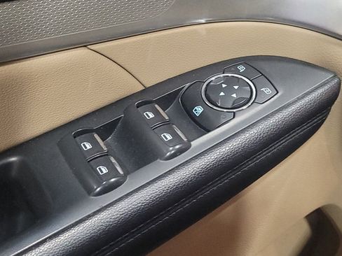 Used 2017 Ford Explorer XLT w/ Equipment Group 202A image 27