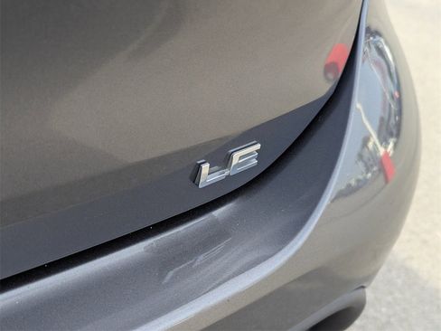 Used 2020 Toyota Highlander L image 6