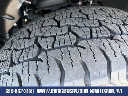 Used 2022 RAM 1500 Laramie w/ Sport Appearance Package AWD/4WD image 29