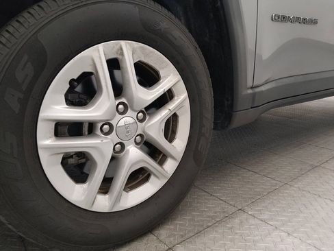 Used 2018 Jeep Compass Sport FWD image 31
