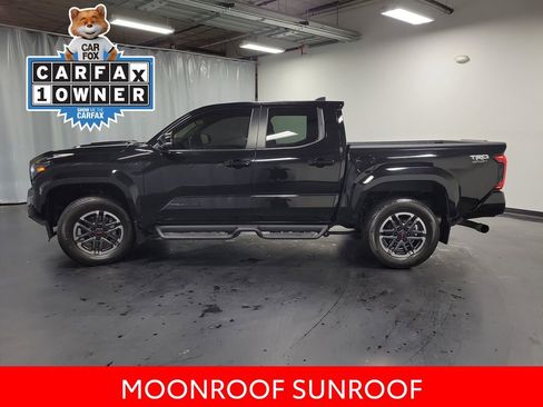 Used 2024 Toyota Tacoma TRD Sport w/ TRD Sport Upgrade Package AWD/4WD image 5