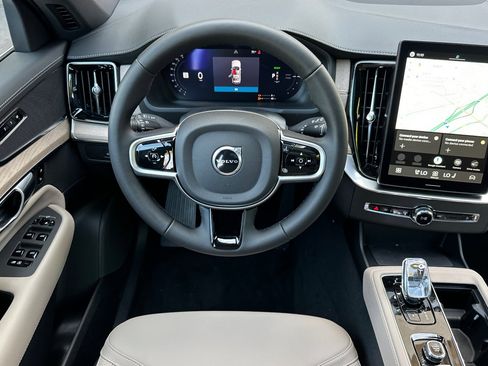 New 2026 Volvo XC90 T8 Plus image 12