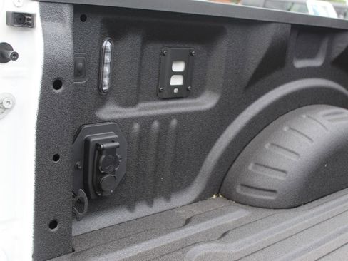 New 2026 Ford F350 Platinum w/ Tremor Off-Road Package AWD/4WD image 23