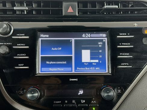 Used 2020 Toyota Camry SE FWD image 19