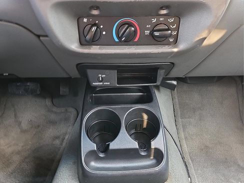 Used 2004 Ford Ranger XLT AWD/4WD image 16