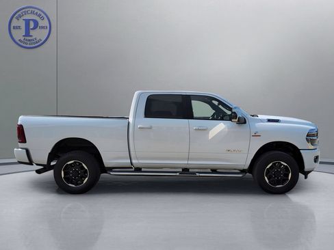 Used 2025 RAM 3500 Laramie AWD/4WD image 8