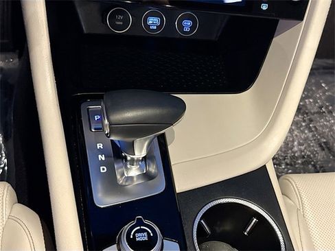 Used 2026 Genesis G70 2.5T image 17