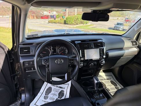 Used 2020 Toyota 4Runner TRD Off-Road Premium w/ Moonroof Package image 15