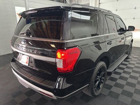 Used 2024 Ford Expedition XLT image 9