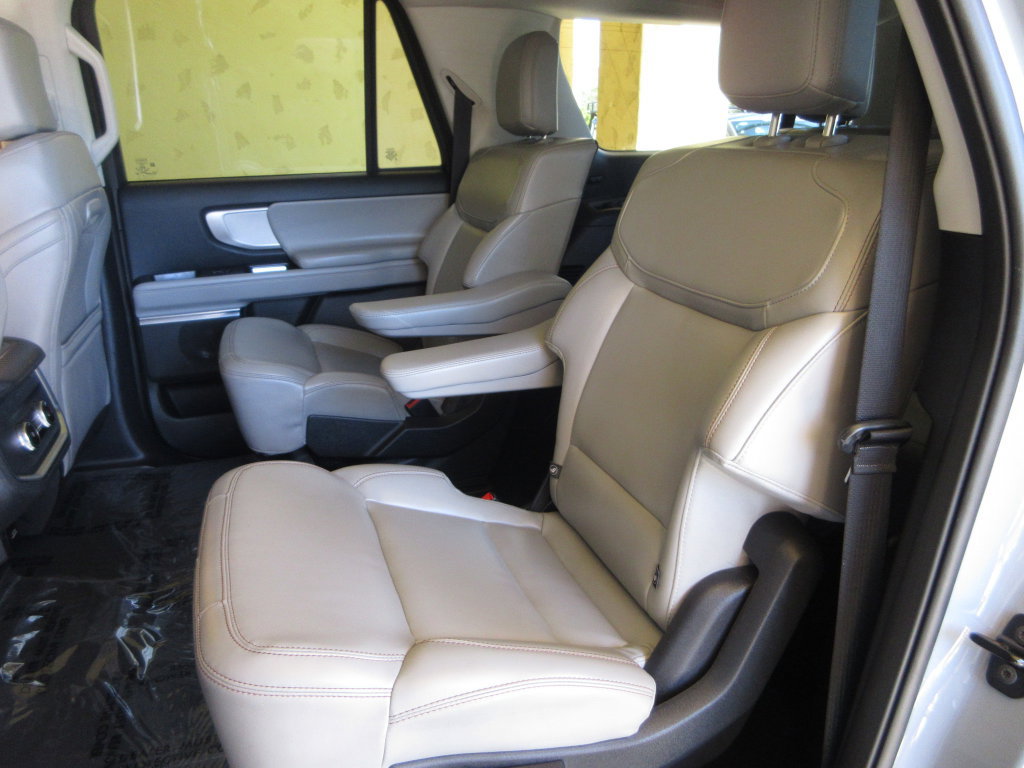 Certified 2025 Ford Expedition Max Active RWD image 23