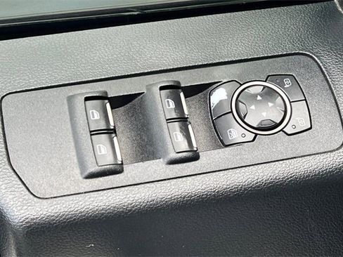 Used 2019 Ford F150 Raptor w/ Equipment Group 802A Luxury image 12