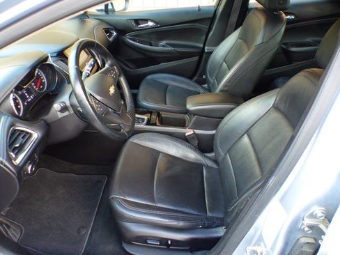 Used 2017 Chevrolet Cruze Premier image 17