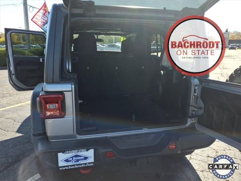 Used 2018 Jeep Wrangler Unlimited Rubicon w/ Safety Group image 28