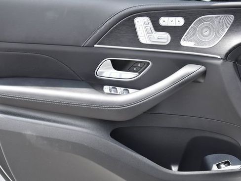 Used 2025 Mercedes-Benz GLS 63 AMG 4MATIC image 24