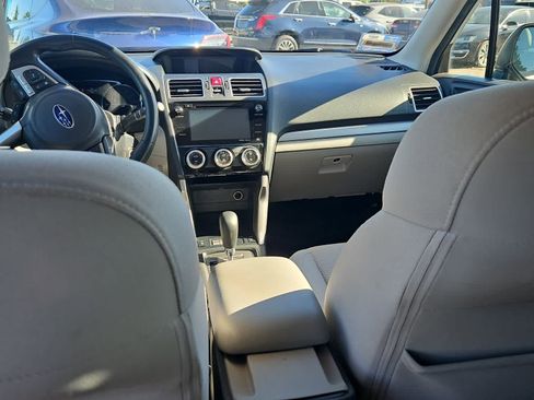 Used 2018 Subaru Forester 2.5i Premium image 10