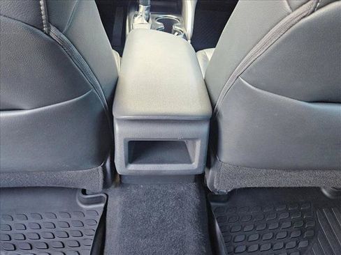 Used 2019 Toyota Camry SE w/ Convenience Package FWD image 17