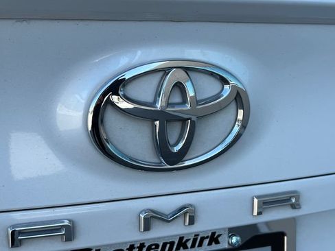 Used 2021 Toyota Camry XSE w/ Carpet Mat Package (TMS) FWD image 17