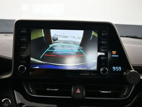 Used 2019 Toyota C-HR Limited FWD image 33